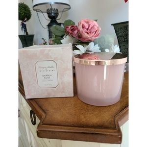 Monique Lhuillier garden rose candle
